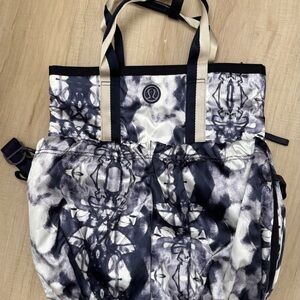 lululemon athletica Abstract Black and White Tote